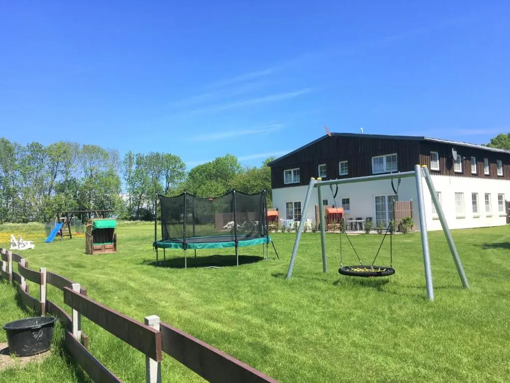 Ferienwohnung 3, EG, Hof zur Sonnenseite Fehmarn