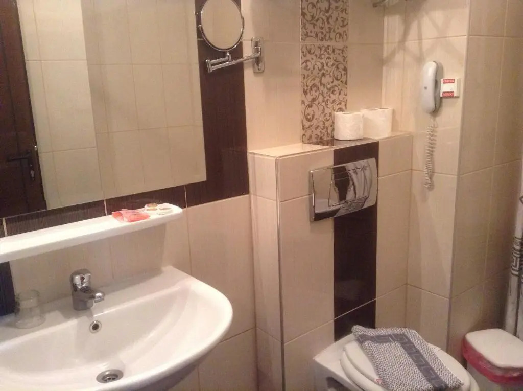 Hotel Kosta Famissi