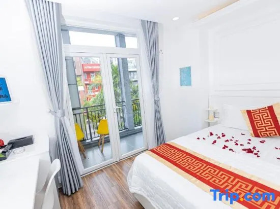 Phu Gia Hotel 99-101 Him Lam