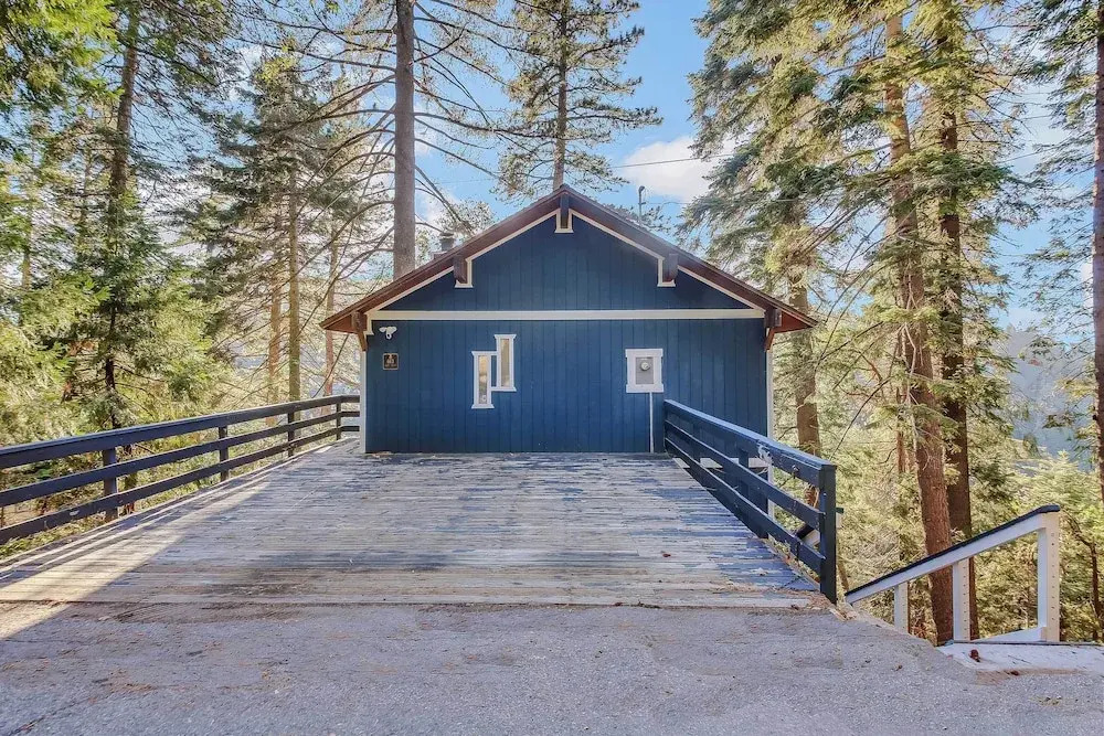 Tree-Lined Lake Arrowhead Cabin ~ 1 Mi to Village