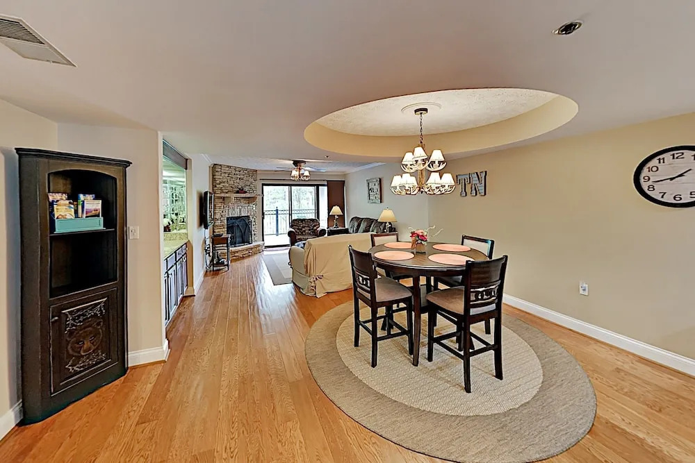 Luxe Creekside End Unit W/ Pool - Walk Downtown! 2 Bedroom Condo