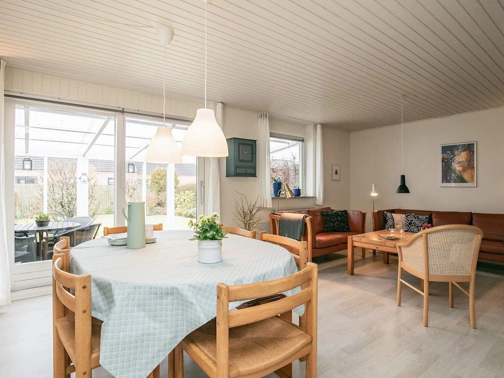 6 Person Holiday Home in Pandrup