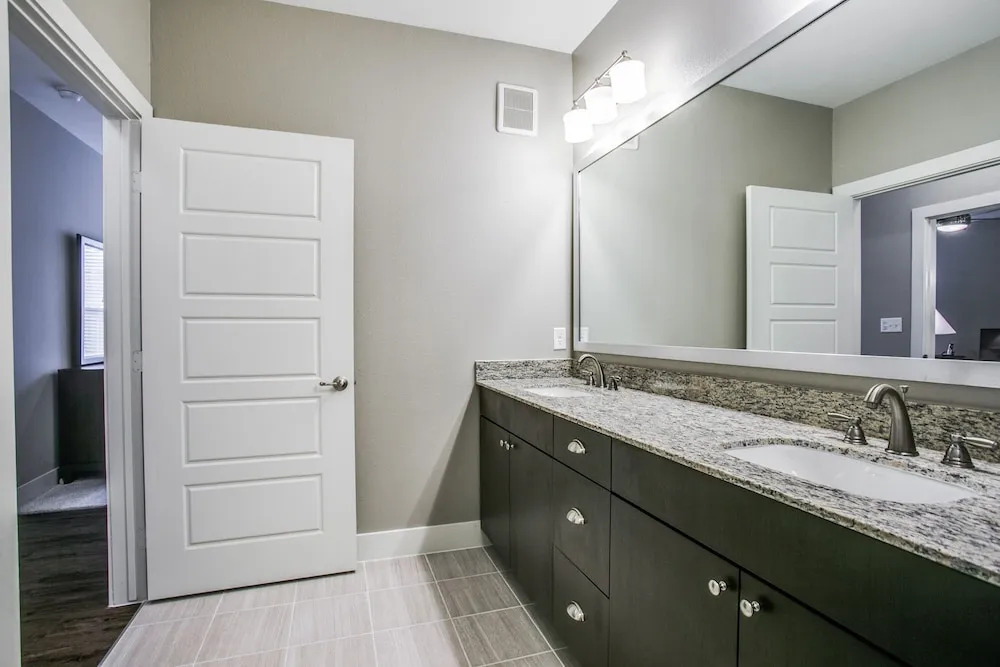 Frisco beautifully furnished 2 br apt