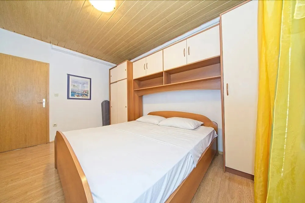 Apartment Diana Postira / Two Bedroom A1