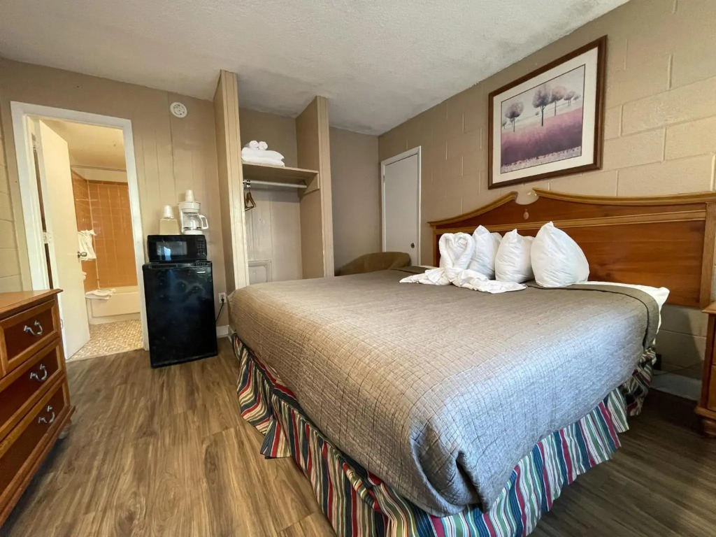Polynesian Beach & Golf Resort