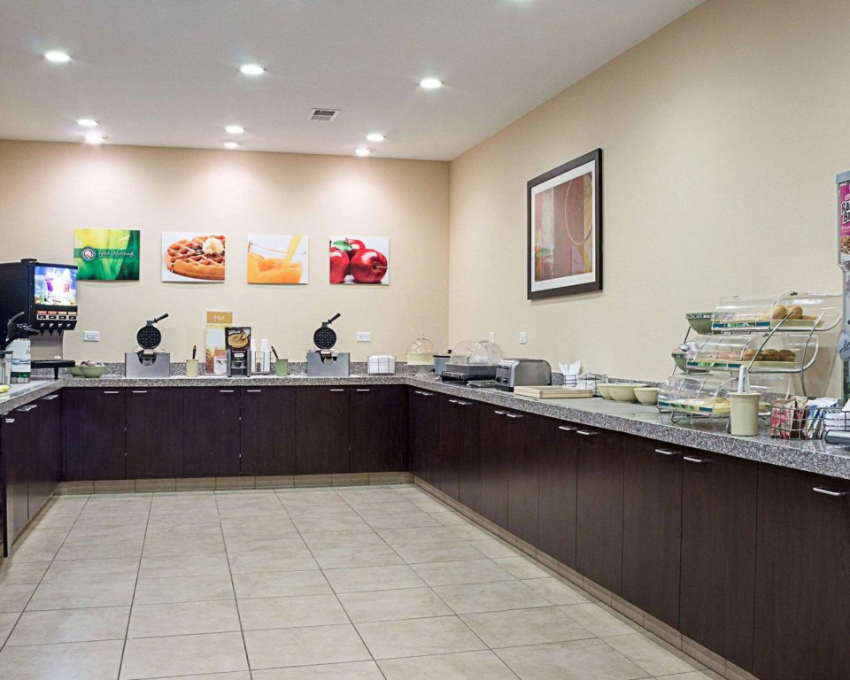 Quality Inn & Suites Minot North