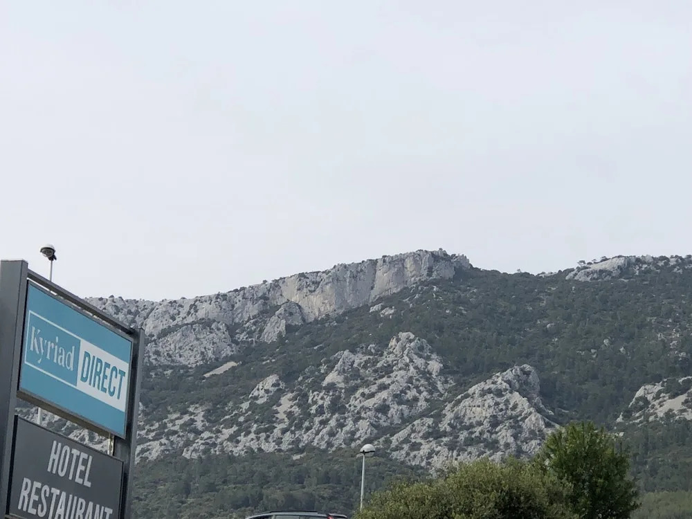 Noemys Toulon La Valette - Hotel restaurant avec piscine
