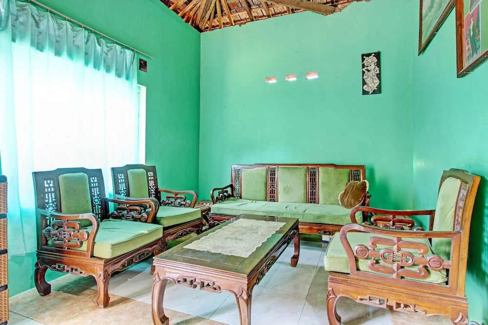 Hotel O Agus Kostel SyariahNearWisata Agro Jollong
