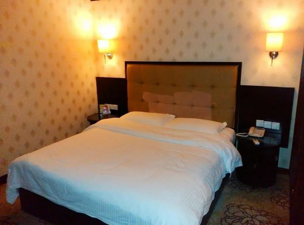 Kaili Business Hotel
