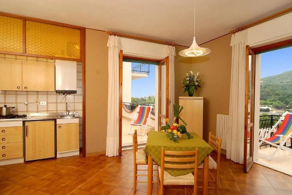 Ferienwohnung für 3 Personen 1 Kind ca 40 m in Pietra Ligure, Italienische Riviera Palmenriviera