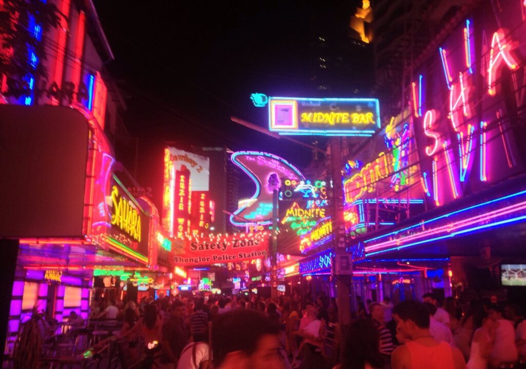 Solitaire Bangkok Sukhumvit 11