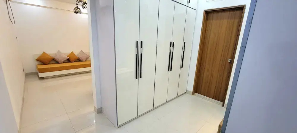 Luxurious 3-bhk Highly Secured & Close to Airport