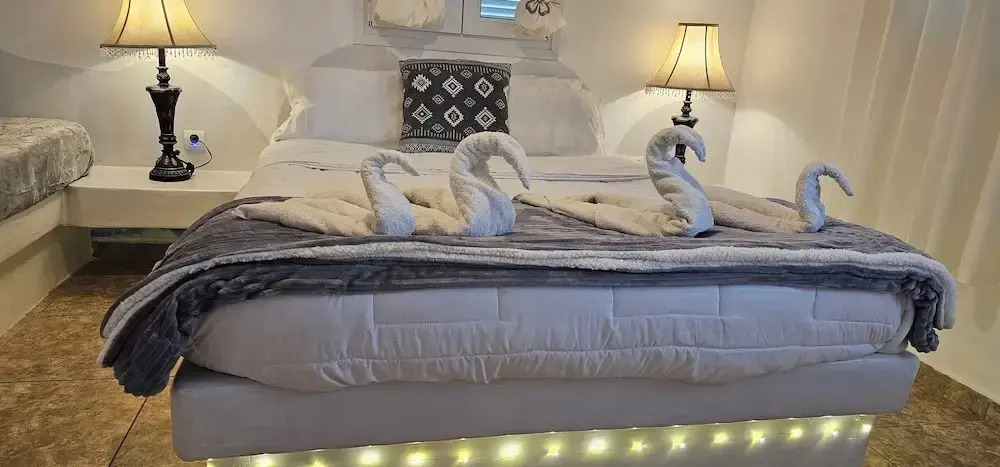 Hotel Pleasure Blackbeach Santorini