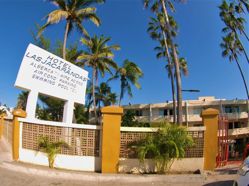 Hotel Las Jacarandas