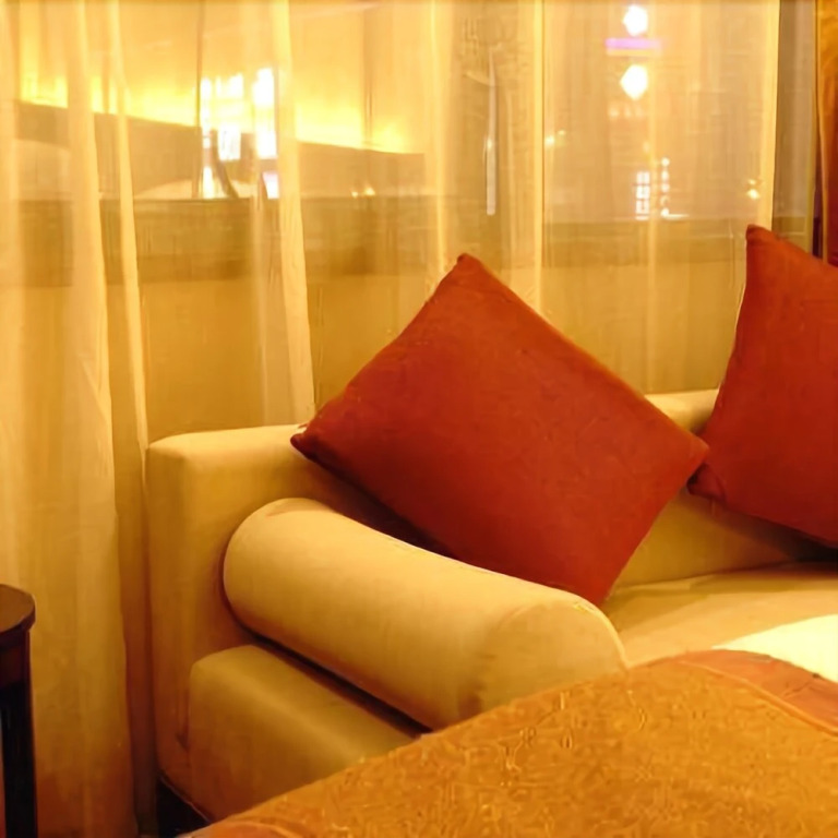 Goldenplam Hotel