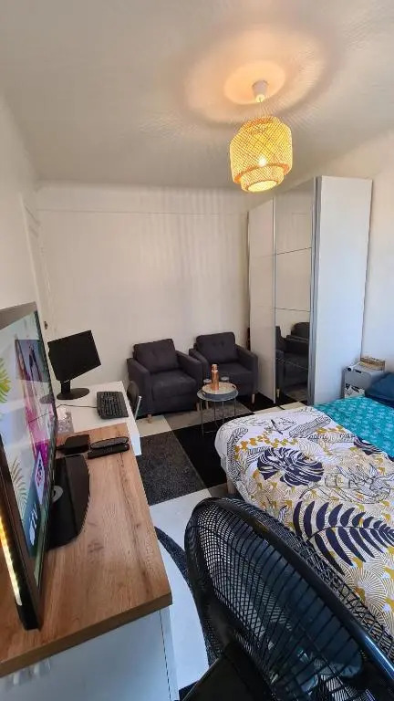 Chambre Privee Classee 2 Etoiles Avec Serrure Et Non Mitoyenne Dans Un Appartement de 50 M2 Dans Une Residence Cosy Et Paris a Proximite (Adults Only)