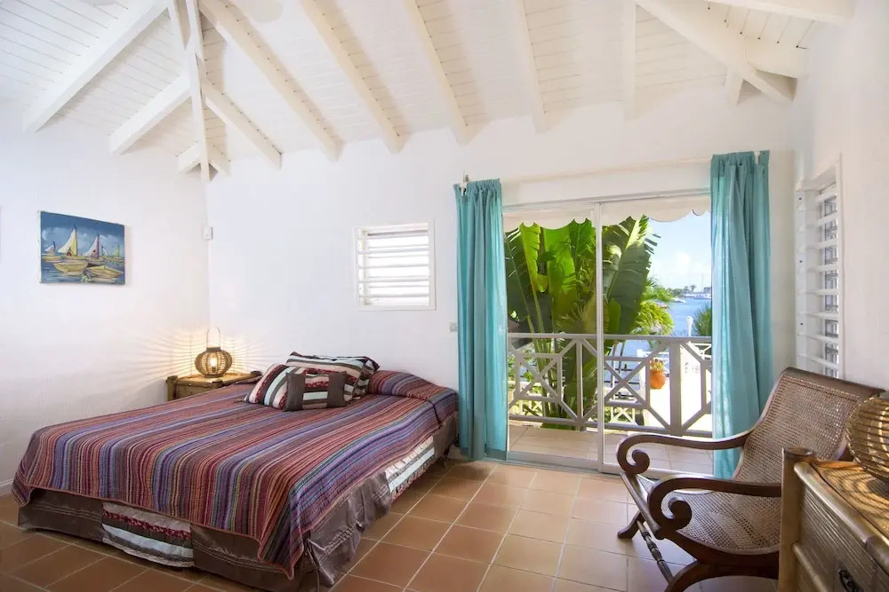 Villa Coralita 4 Br villa by RedAwning