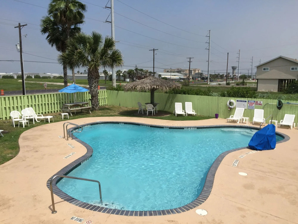 The Island Hotel Near Beach Port Aransas