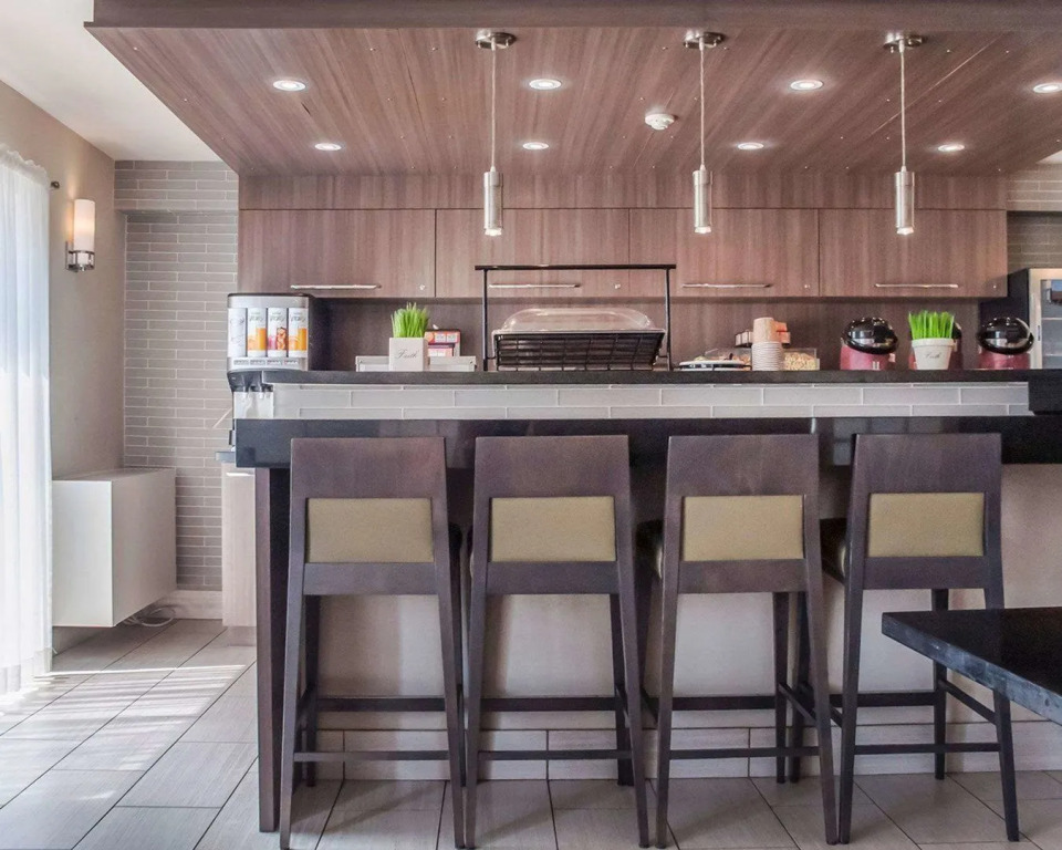 Comfort Inn Newmarket - Aurora