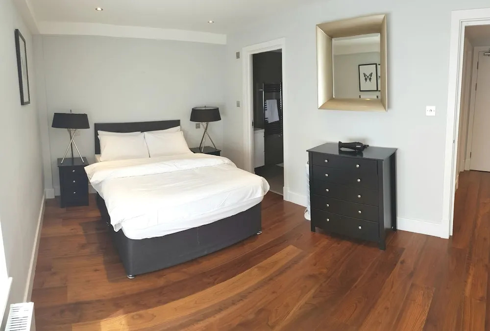 The Glasshouse Apartments