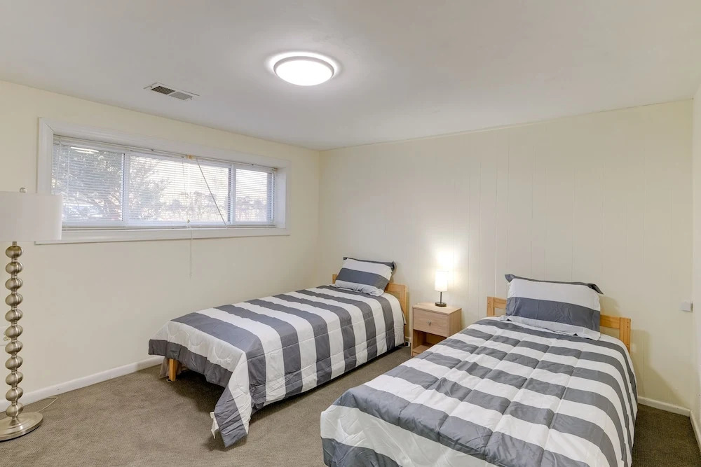 Backyard + Deck: Family-friendly Lorton Home!