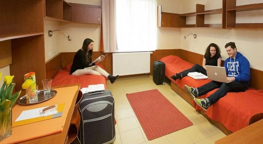 Study K & M Hotel
