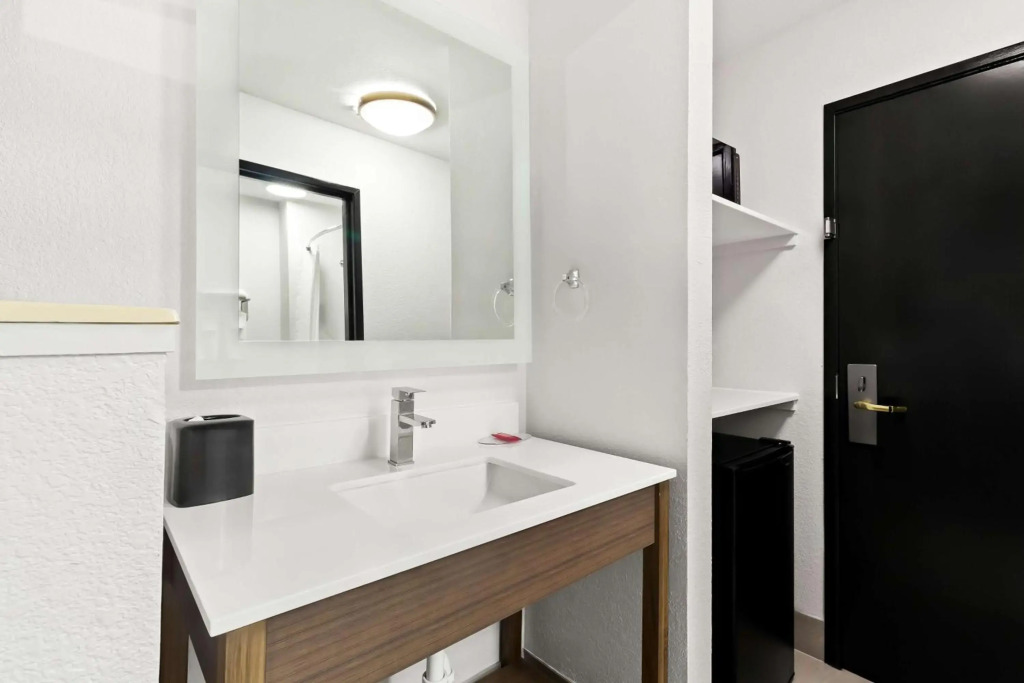 SureStay by Best Western Groves