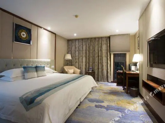 Zhenbao Holiday Hotel (Nanjing Olympic Sports Center)
