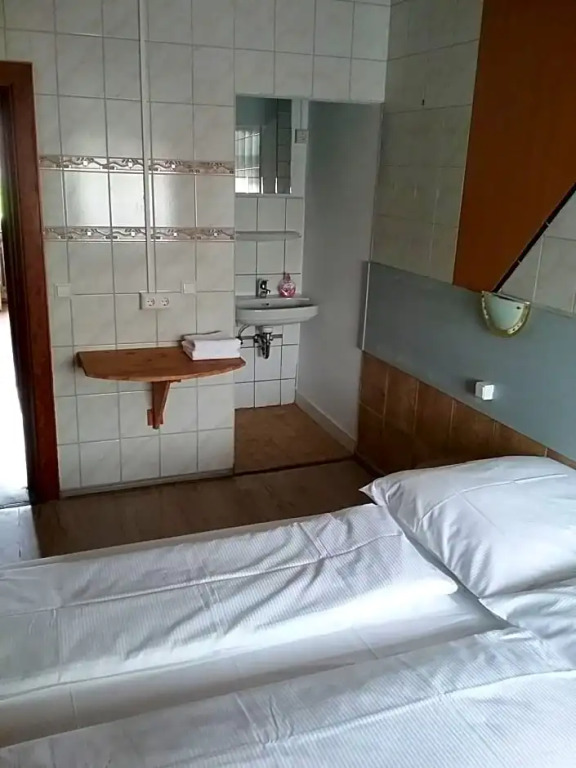 See Lord Hotel