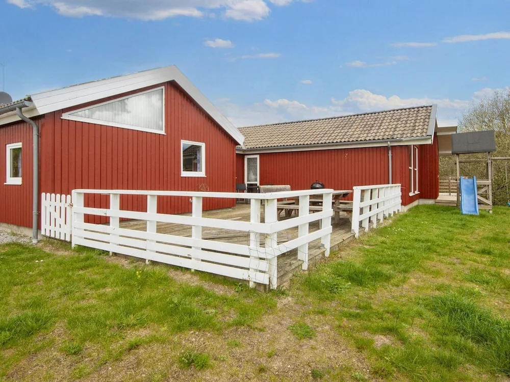 8 Person Holiday Home in Ebeltoft-by Traum