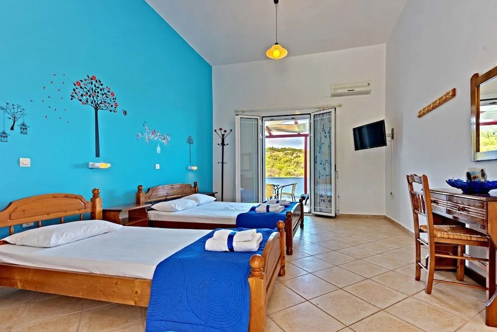 Mikro Nisi Studios & Apartments