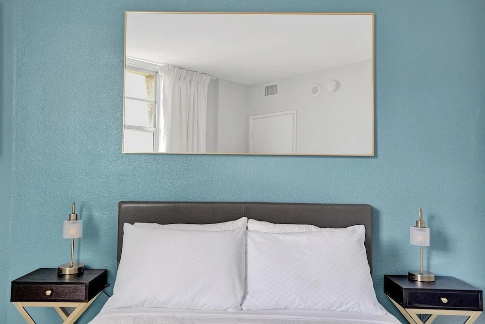 Sunny Isles 4 Bedrooms on the beach