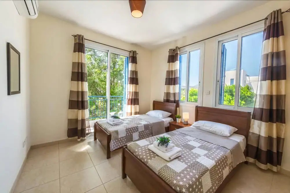 Villa Latchi Thea
