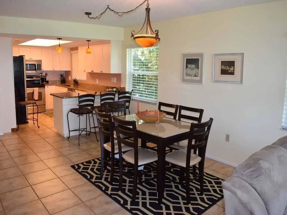 Westbay Cove South 745