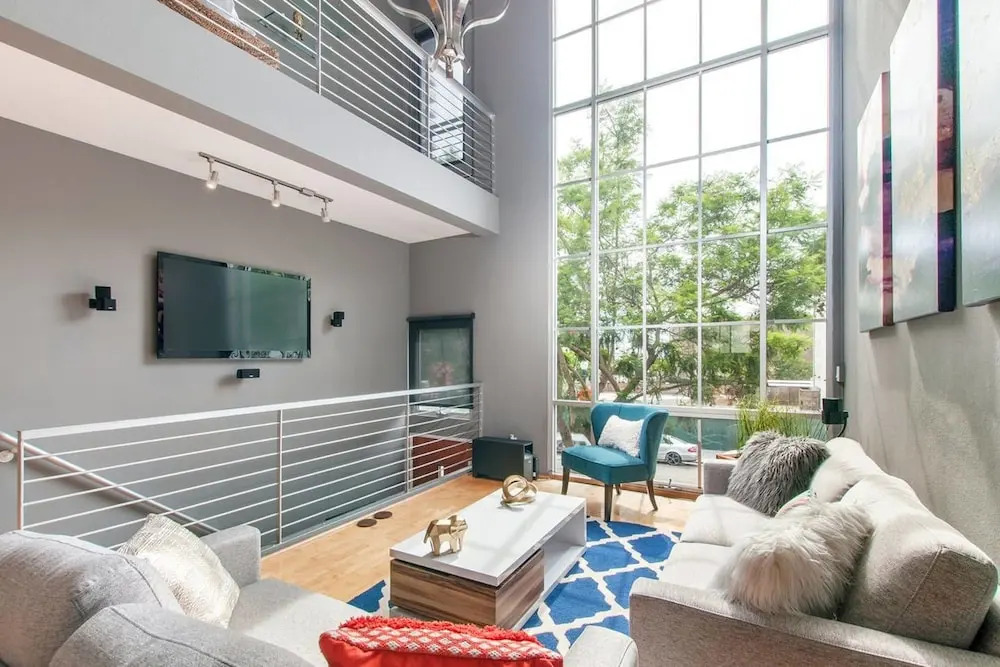 Beautiful 2br/2.5ba Apt in Little Italy by Domio