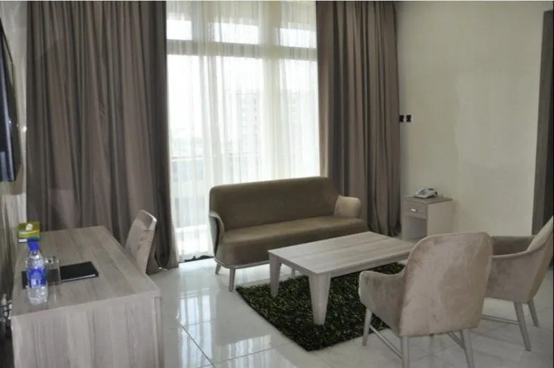 Springhill Hotel & Suites