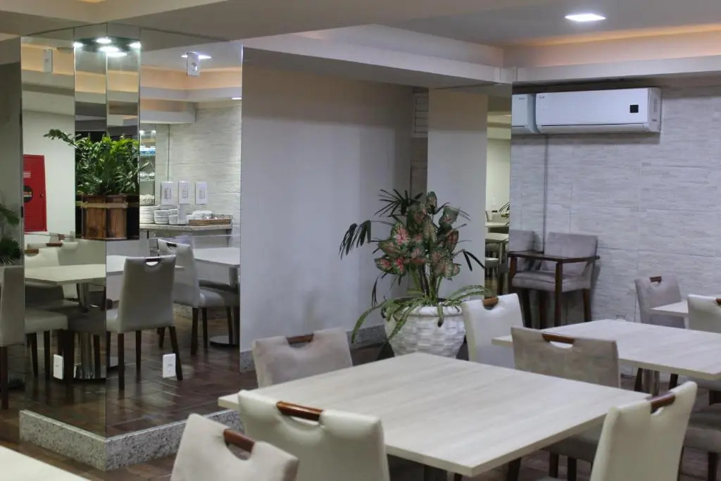 AJ Hotel Chapecó - Fácil Acesso Pátio Shopping e Rótula da Bandeira