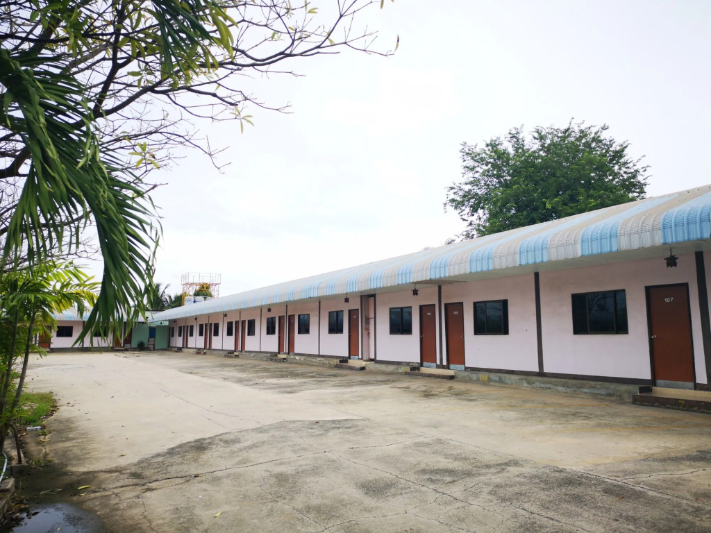 Taweesub  Resort