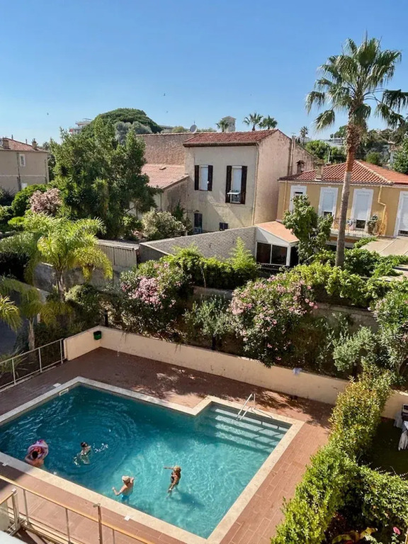 3 Bed Penthouse With Terrace Close to Beach- 2200