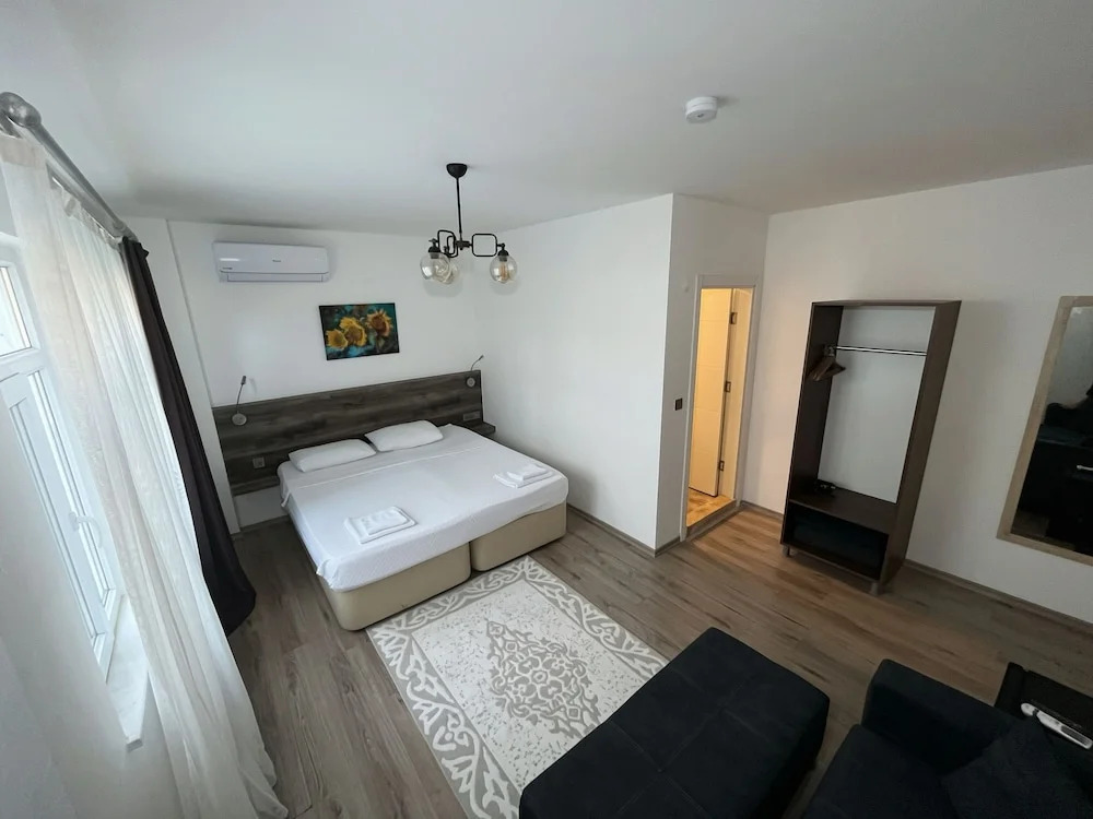 Parli Hotel