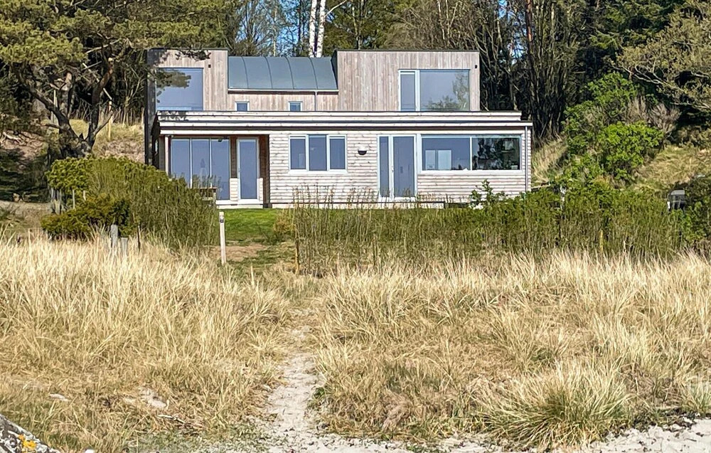 Awesome Home In Farsund With Wifi