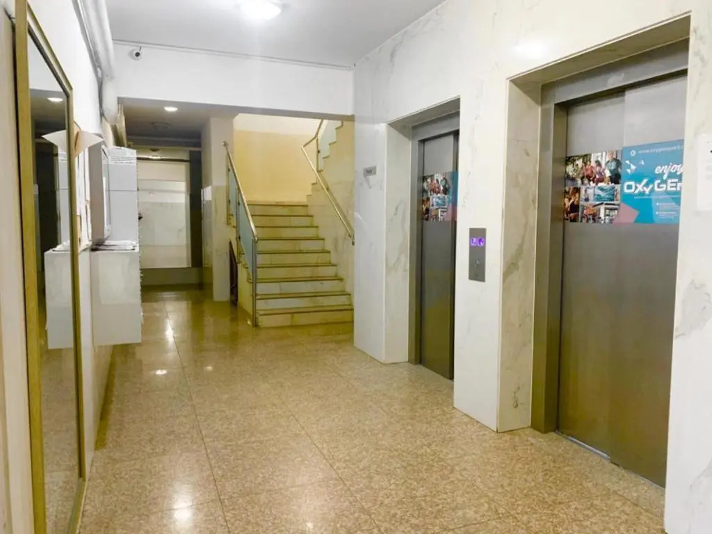 Central 2 bedrooms apartment near Palas Mall