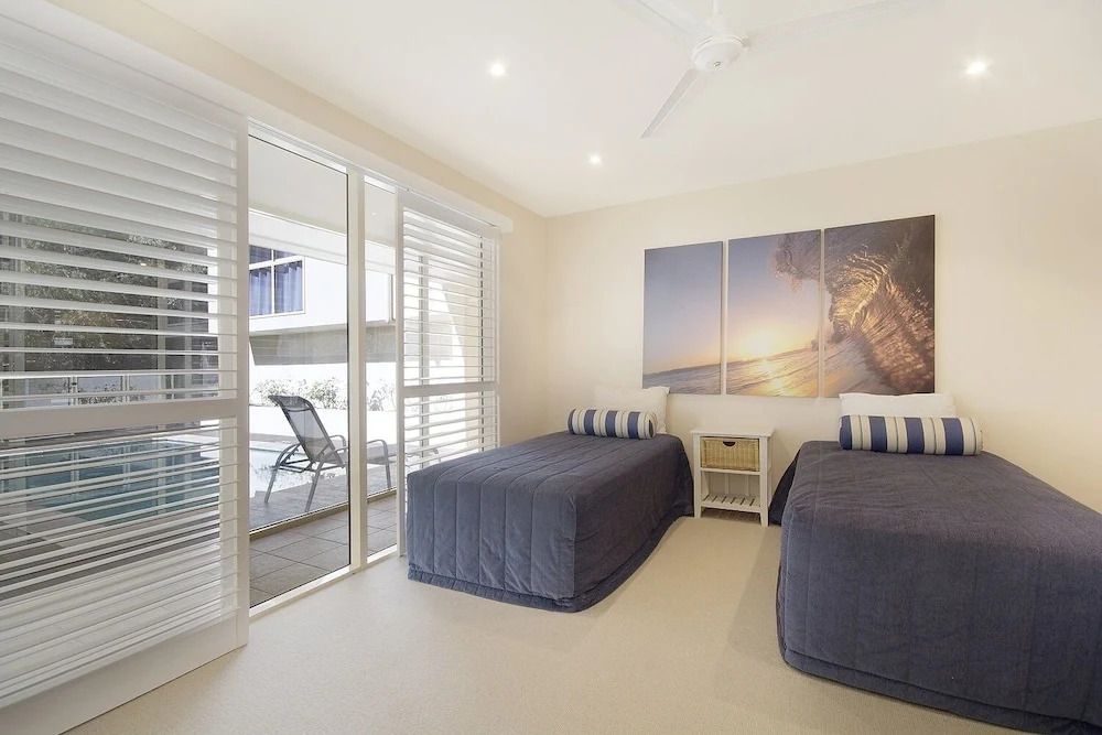 Prestigious House in Little Cove