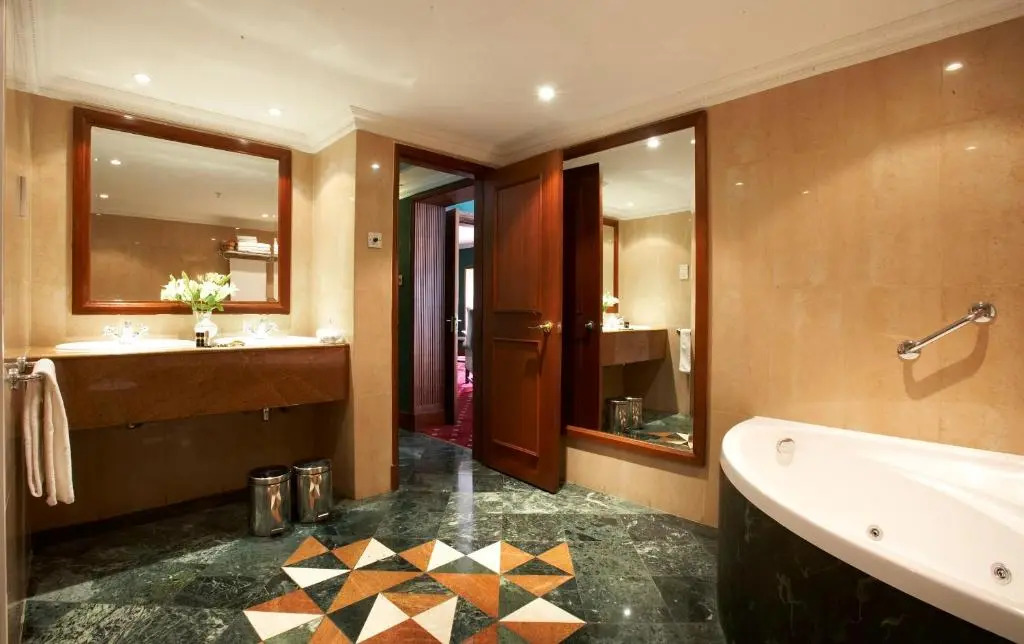 Отель The Sarova Stanley