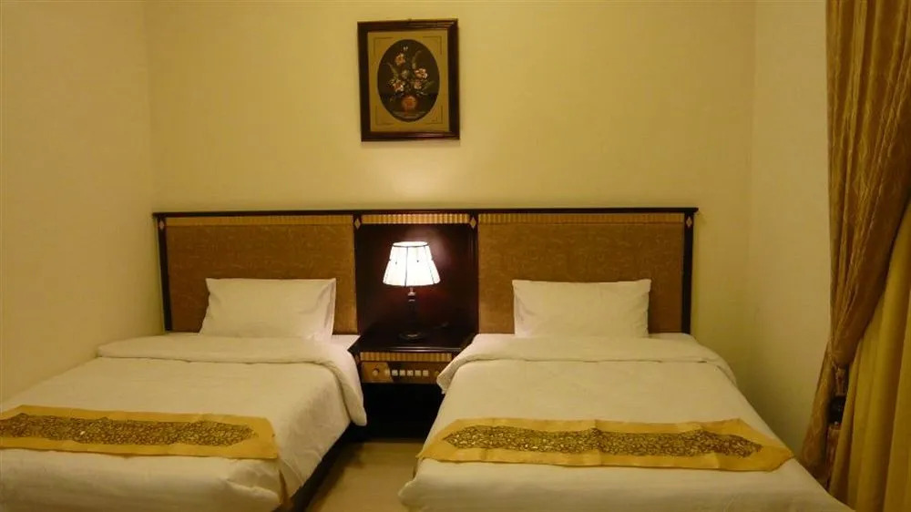 dream palace hotel