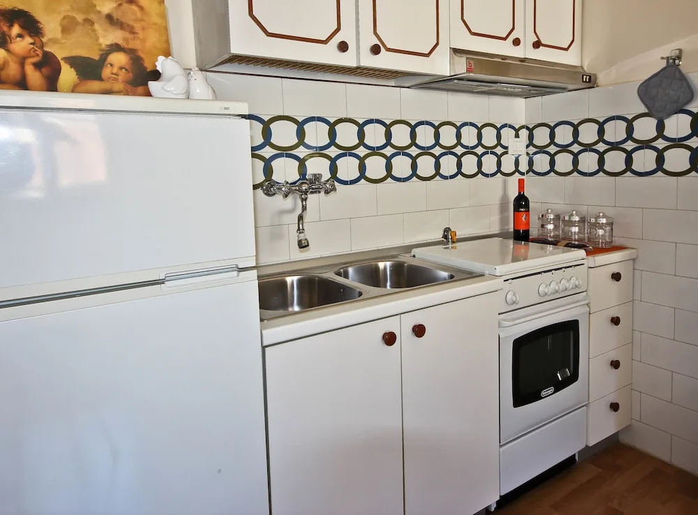 Alfani Suite
