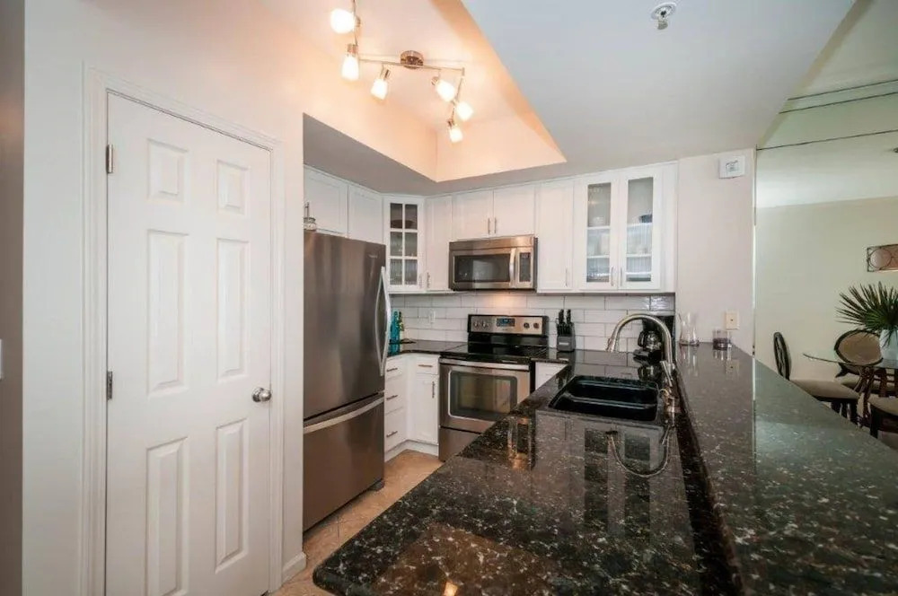 Majestic Sun 1108B by Destin Getaways