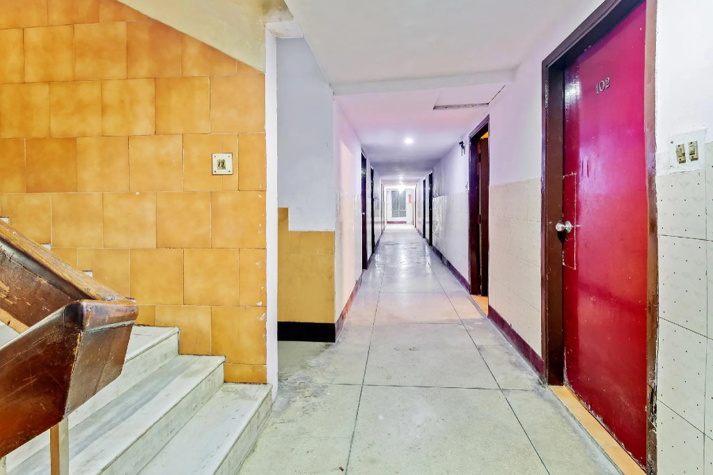 OYO 29077 Hotel Ratandeep