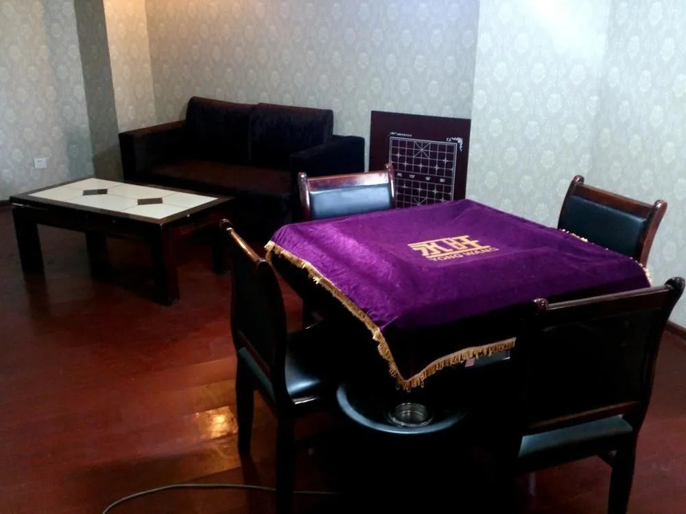 Wuhan Yanlong Business Hotel