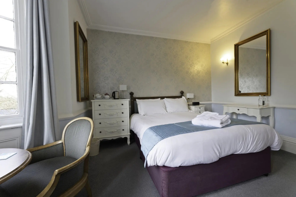 Woodlands Lodge Hotel